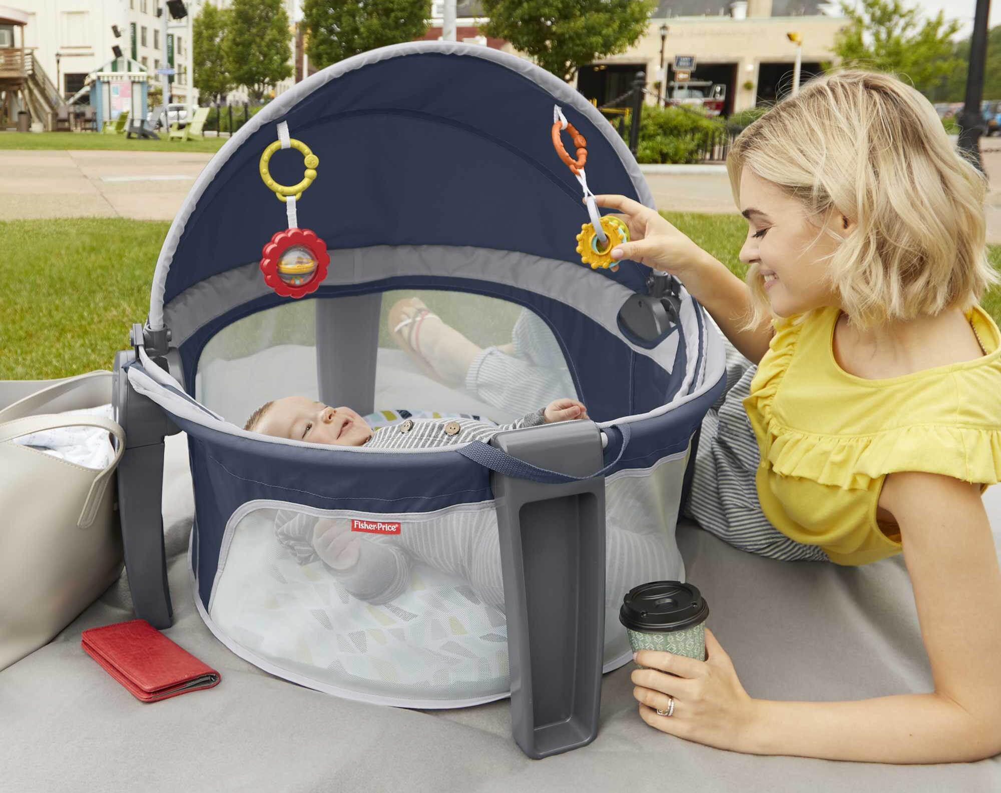 Fisher-Price On-the-Go Baby Dome
