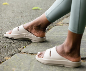Shop Oofos slides for Unbeatable Foot Comfort: Discover Relaxation in Every Step